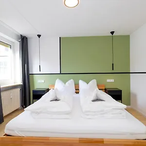 Grosszuegige Am Stadtrand Appartement
